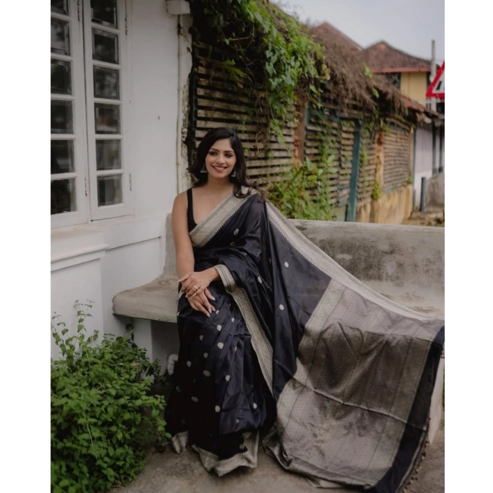 Women's Silk Printed Saree With Unstitched Blouse 5.5Mtr (Black) - Image 3