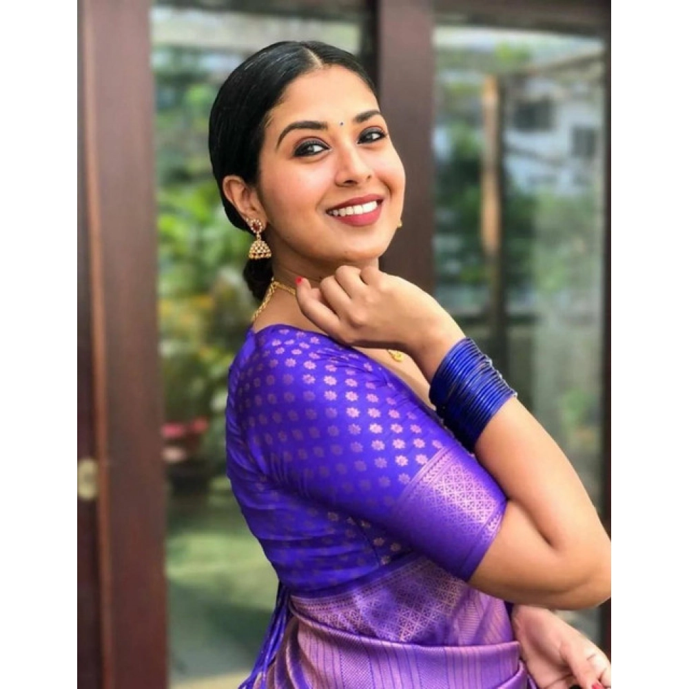 Women's Litchi silk Printed Saree With Unstitched Blouse (Purple) - Image 4
