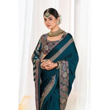 Women's Crepe Printed Saree With Unstitched Blouse 5.5Mtr (Teal)